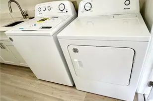 26287 Queen Mary Ln, Bonita Springs, FL 34135 - Photo 23