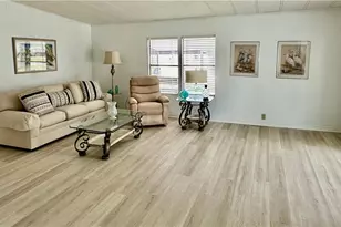 26287 Queen Mary Ln, Bonita Springs, FL 34135 - Photo 7