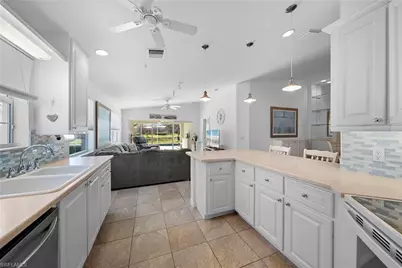 28198 Islet Trl, Bonita Springs, FL 34135 - Photo 5