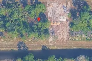 962 Lakeside Dr, Lehigh Acres, FL 33974 - Photo 1