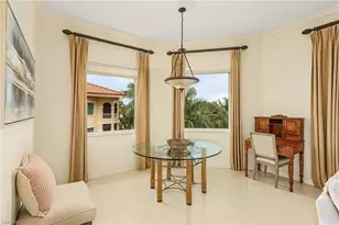 2728 Tiburon Blvd E, Naples, FL 34109 - Photo 9