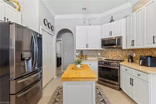 8524 Laurel Lakes Blvd, Naples, FL 34119 - Photo 9