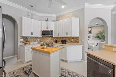 8524 Laurel Lakes Blvd, Naples, FL 34119 - Photo 11