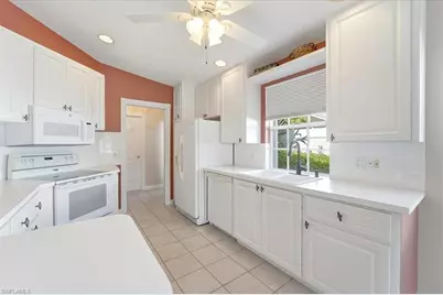 5728 Drummond Way, Naples, FL 34119 - Photo 7