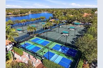 5728 Drummond Way, Naples, FL 34119 - Photo 33