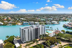 2400 Gulf Shore Blvd N, Naples, FL 34103 - Photo 5