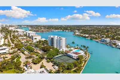 2400 Gulf Shore Blvd N #402, Naples, FL 34103 - Photo 7