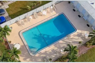 407 Cape Florida Way, Naples, FL 34104 - Photo 25