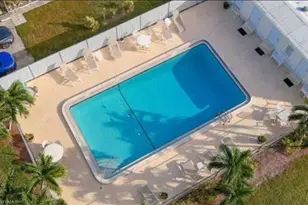 407 Cape Florida Way, Naples, FL 34104 - Photo 25