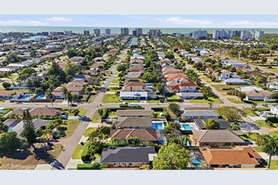 595 109th Ave N, Naples, FL 34108 - Photo 5