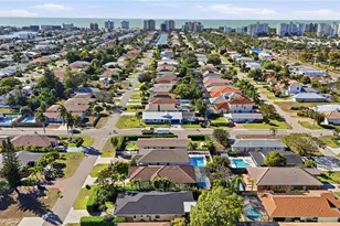 595 109th Ave N, Naples, FL 34108 - Photo 5