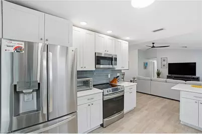 595 109th Ave N, Naples, FL 34108 - Photo 17