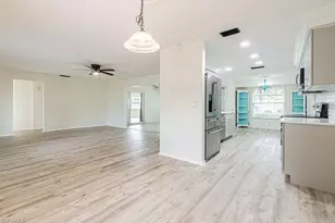 62 Lanai Cir, Naples, FL 34112 - Photo 5