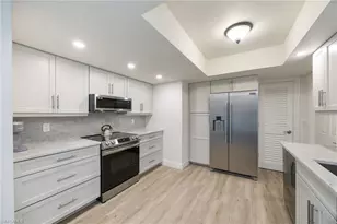 383 Harbour Dr, Naples, FL 34103 - Photo 5
