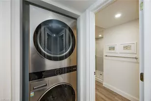 383 Harbour Dr, Naples, FL 34103 - Photo 23