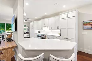 8456 Abbington Cir, Naples, FL 34108 - Photo 13