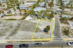 111 Coconut Dr, Fort Myers Beach, FL 33931 - Photo 3