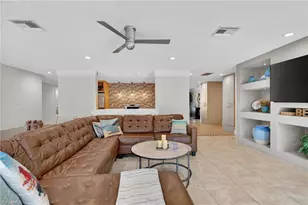 542 92nd Ave N, Naples, FL 34108 - Photo 5