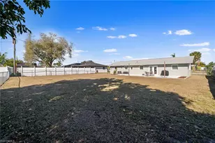 922 SE 27th Terrace, Cape Coral, FL 33904 - Photo 33