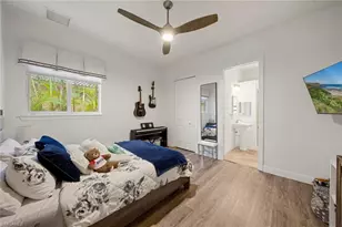 27153 Barefoot Ln, Bonita Springs, FL 34135 - Photo 29