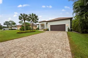 27153 Barefoot Ln, Bonita Springs, FL 34135 - Photo 41