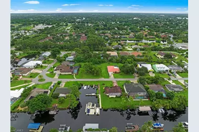 27153 Barefoot Ln, Bonita Springs, FL 34135 - Photo 45