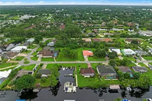 27153 Barefoot Ln, Bonita Springs, FL 34135 - Photo 45