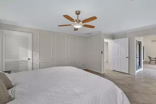 2264 Outrigger Ln, Naples, FL 34104 - Photo 11