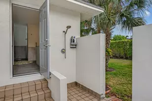 2264 Outrigger Ln, Naples, FL 34104 - Photo 15