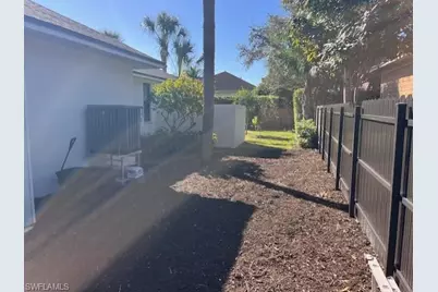 2264 Outrigger Ln, Naples, FL 34104 - Photo 19