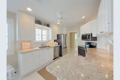 3356 Cayman Ln, Naples, FL 34119 - Photo 15