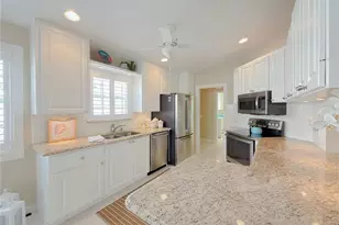 3356 Cayman Ln, Naples, FL 34119 - Photo 15