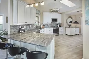 4062 Crayton Rd, Naples, FL 34103 - Photo 7