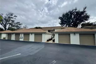 501 Lake Louise Cir, Naples, FL 34110 - Photo 3