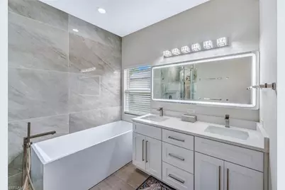 8260 Laurel Lakes Blvd, Naples, FL 34119 - Photo 25