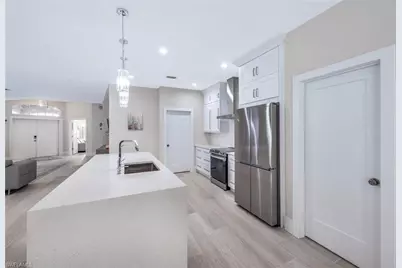 8260 Laurel Lakes Blvd, Naples, FL 34119 - Photo 15