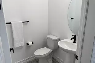 7630 Rockefeller Dr, Naples, FL 34119 - Photo 9