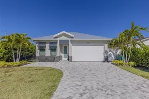 803 92nd Ave N, Naples, FL 34108 - Photo 1