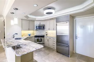 3215 Gulf Shore Blvd N, Naples, FL 34103 - Photo 7