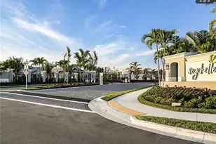 2555 Seychelles Dr, Naples, FL 34112 - Photo 19