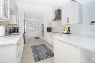 1900 Gulf Shore Blvd N, Naples, FL 34102 - Photo 9