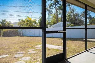 814 109th Ave N, Naples, FL 34108 - Photo 27