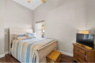 541 Windsor Sq, Naples, FL 34104 - Photo 23