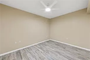 10460 Washingtonia Palm Way, Fort Myers, FL 33966 - Photo 17