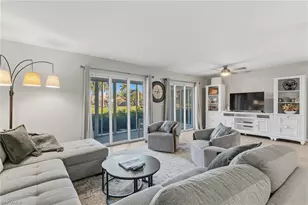 555 Park Shore Dr, Naples, FL 34103 - Photo 5