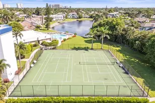 555 Park Shore Dr, Naples, FL 34103 - Photo 29