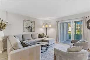 555 Park Shore Dr, Naples, FL 34103 - Photo 15