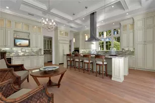 2250 Crayton Rd, Naples, FL 34103 - Photo 21