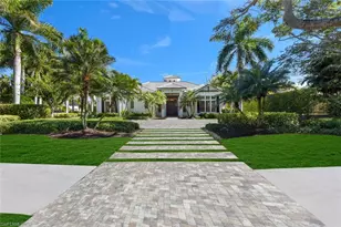 2250 Crayton Rd, Naples, FL 34103 - Photo 3