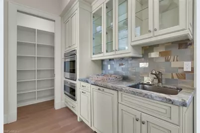 2250 Crayton Rd, Naples, FL 34103 - Photo 27